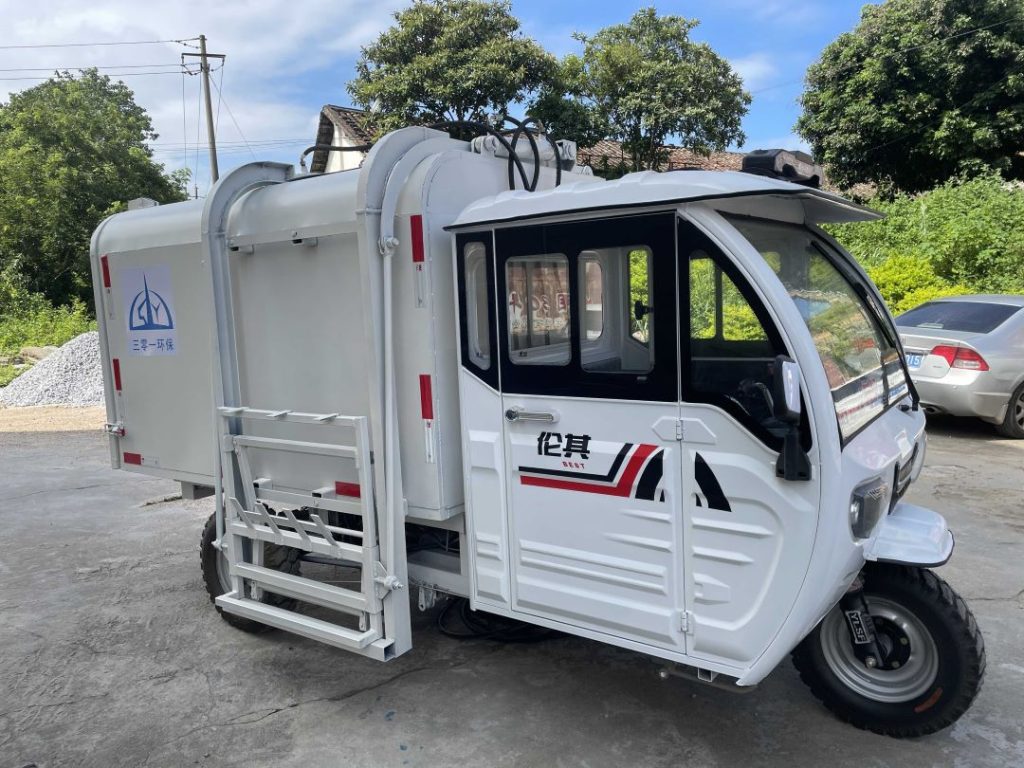 侧挂桶式垃圾车